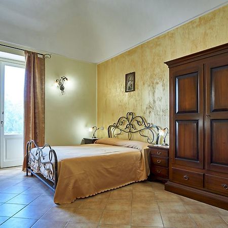 Agriturismo Conte Ruggero Villa Centuripe Екстериор снимка