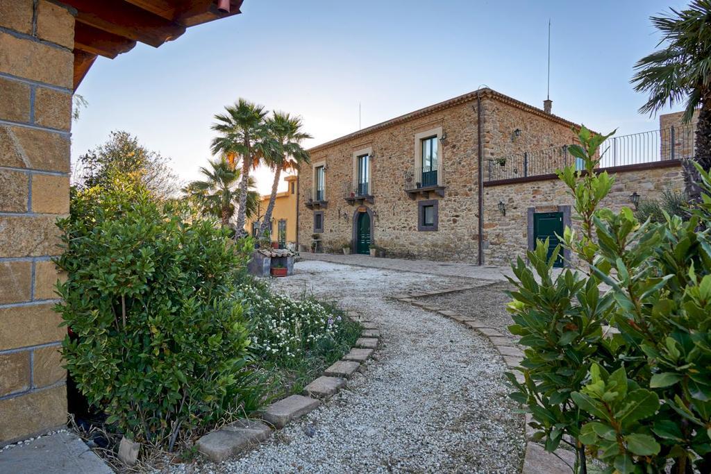 Agriturismo Conte Ruggero Villa Centuripe Екстериор снимка