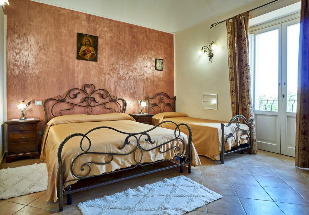 Agriturismo Conte Ruggero Villa Centuripe Екстериор снимка