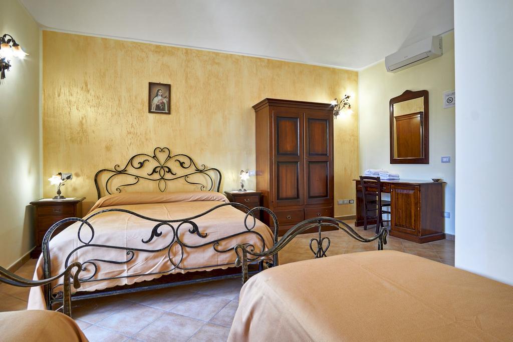 Agriturismo Conte Ruggero Villa Centuripe Екстериор снимка