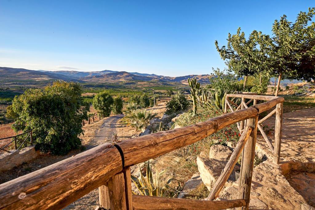 Agriturismo Conte Ruggero Villa Centuripe Екстериор снимка